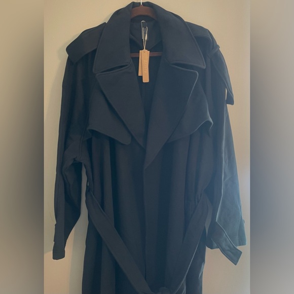 SKIMS Elegant Black Trench Coat - Picture 2 of 11